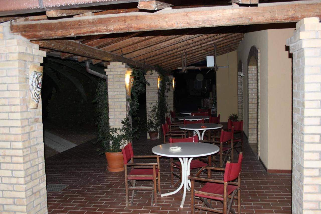 Country-House Pecora Nera Casa de hóspedes Mosciano SantʼAngelo Exterior foto